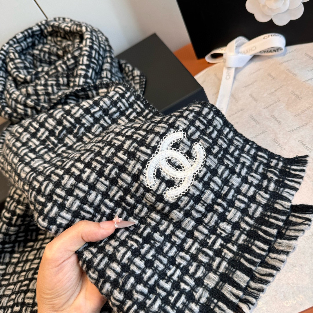 Ch*el scarf 38x185cm 100% cashmere