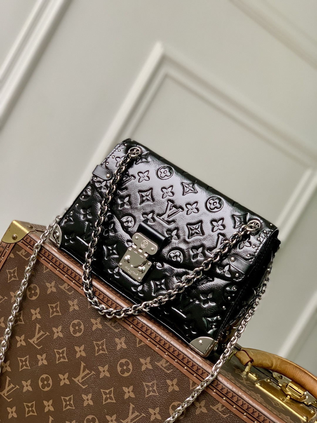 LV TRUNKIE Handbags M28137 16x8x27cm
