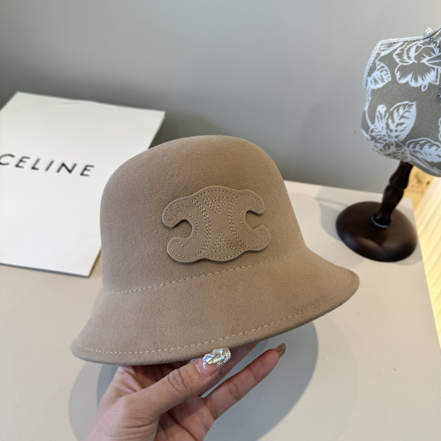 Ce**e wool bucket hat 57cm head circumference