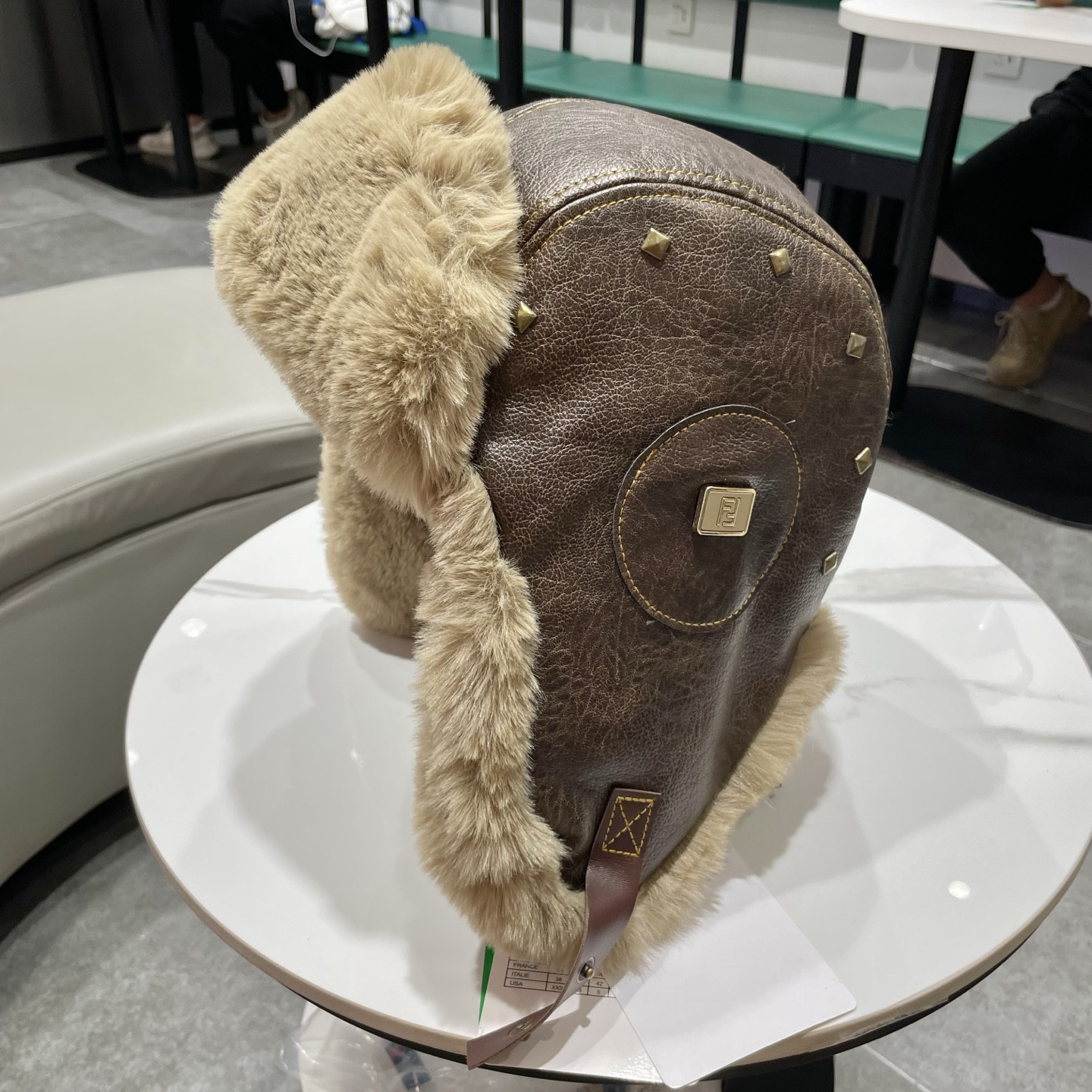F**di trapper hat