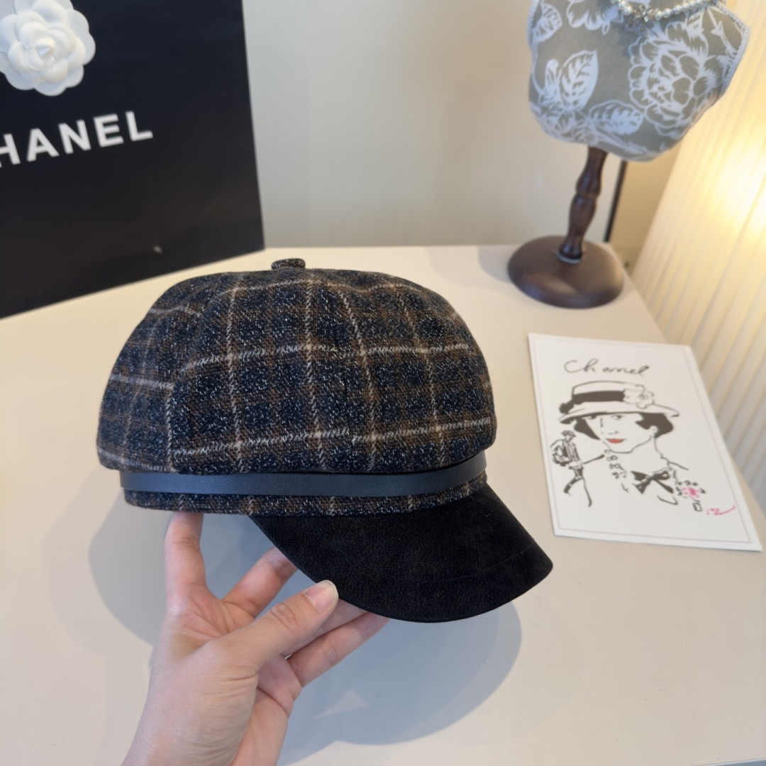 Ch*el newsboy cap 57cm head circumference
