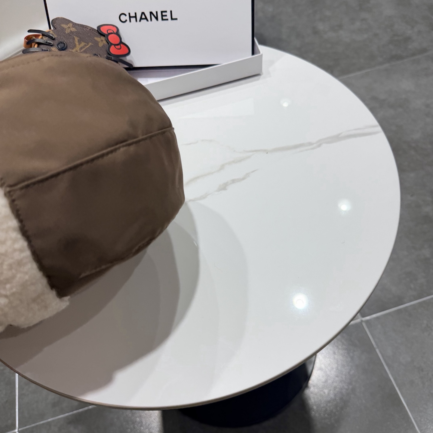 Ch*el hat