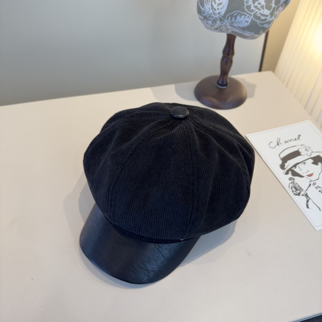 G*u*i newsboy cap 57cm head circumference