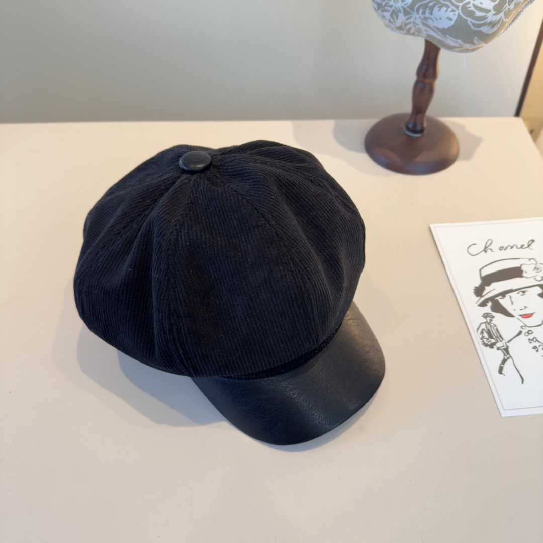 G*u*i newsboy cap 57cm head circumference