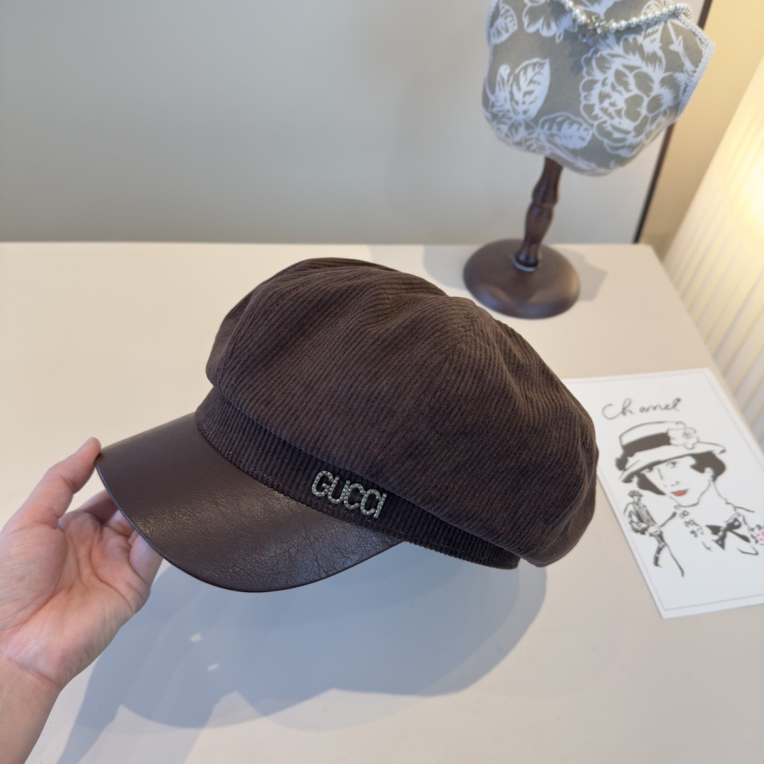G*u*i newsboy cap 57cm head circumference