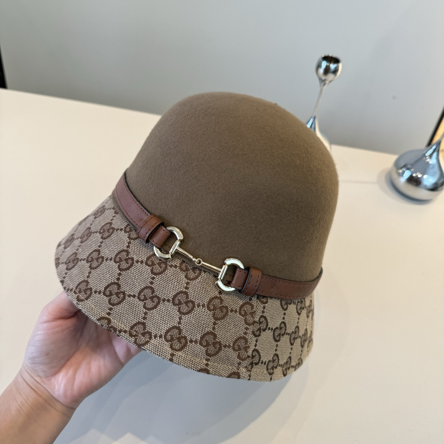 G*u*i bucket hat 57cm head circumference