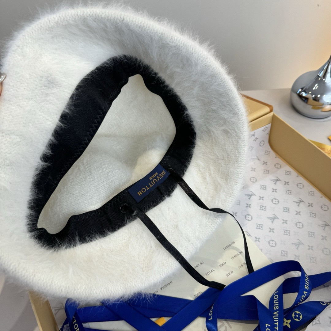 l0*is V*t0n bucket hat 57cm head circumference