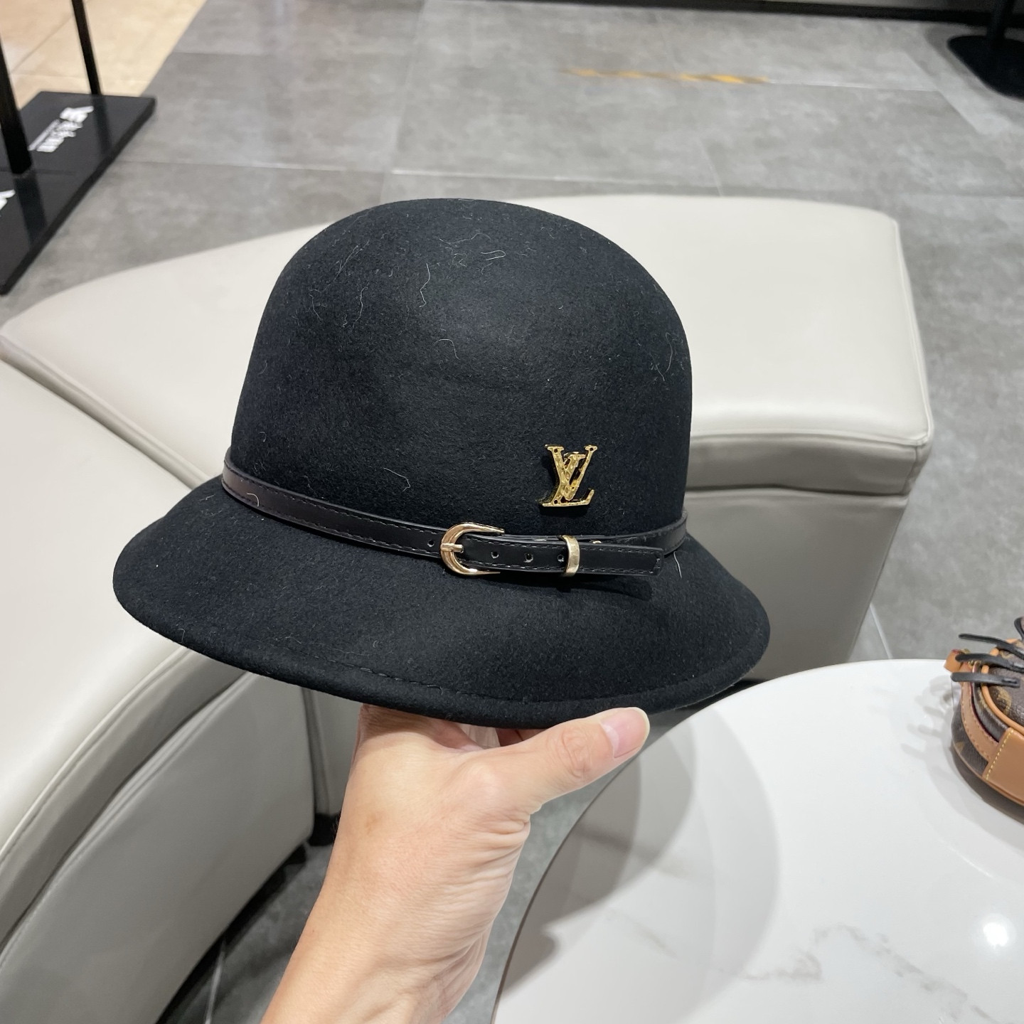 l0*is V*t0n bucket hat 100% wool 57cm head circumference