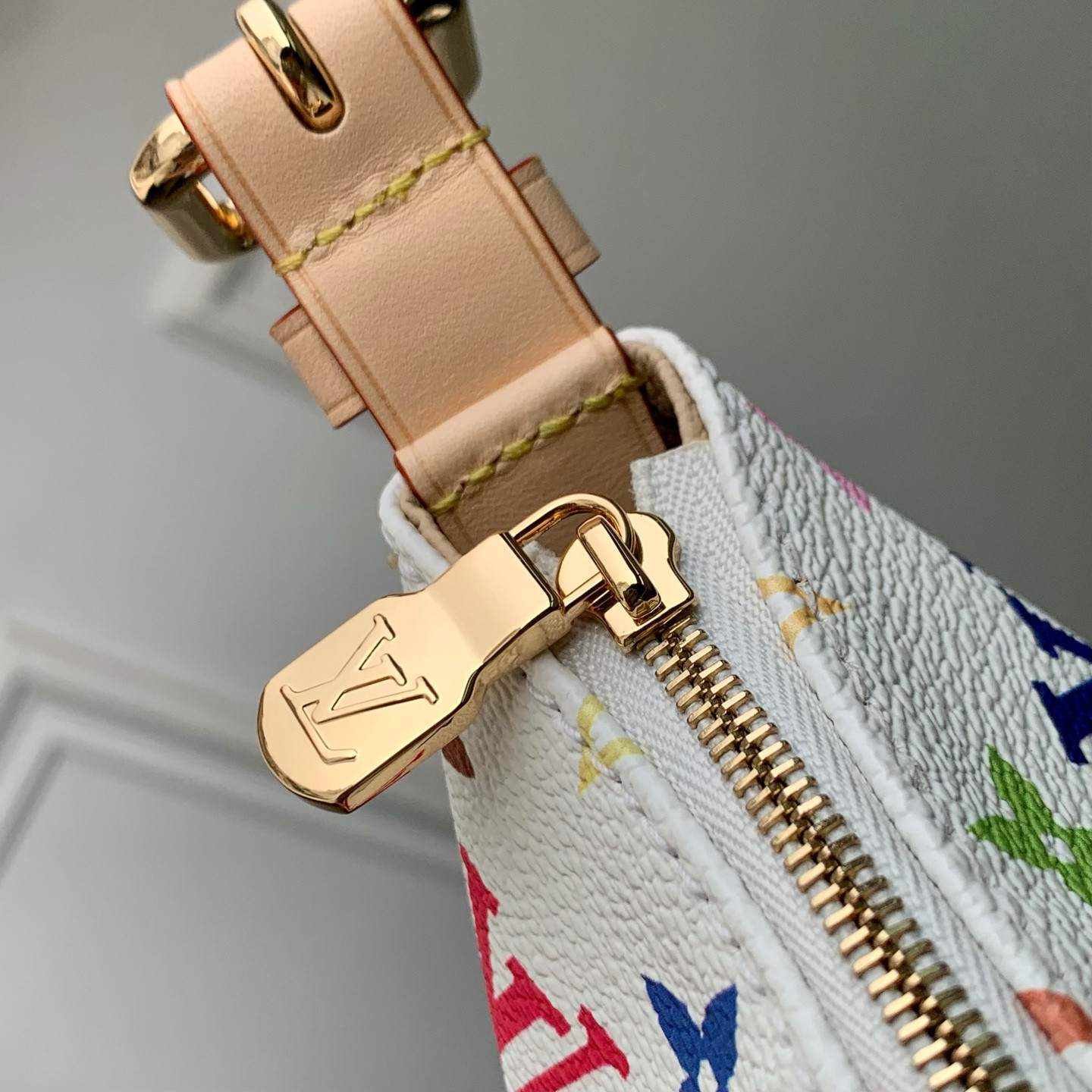 LV x TM Cruiser Toiletry Bag M27900 22x13.5x12cm