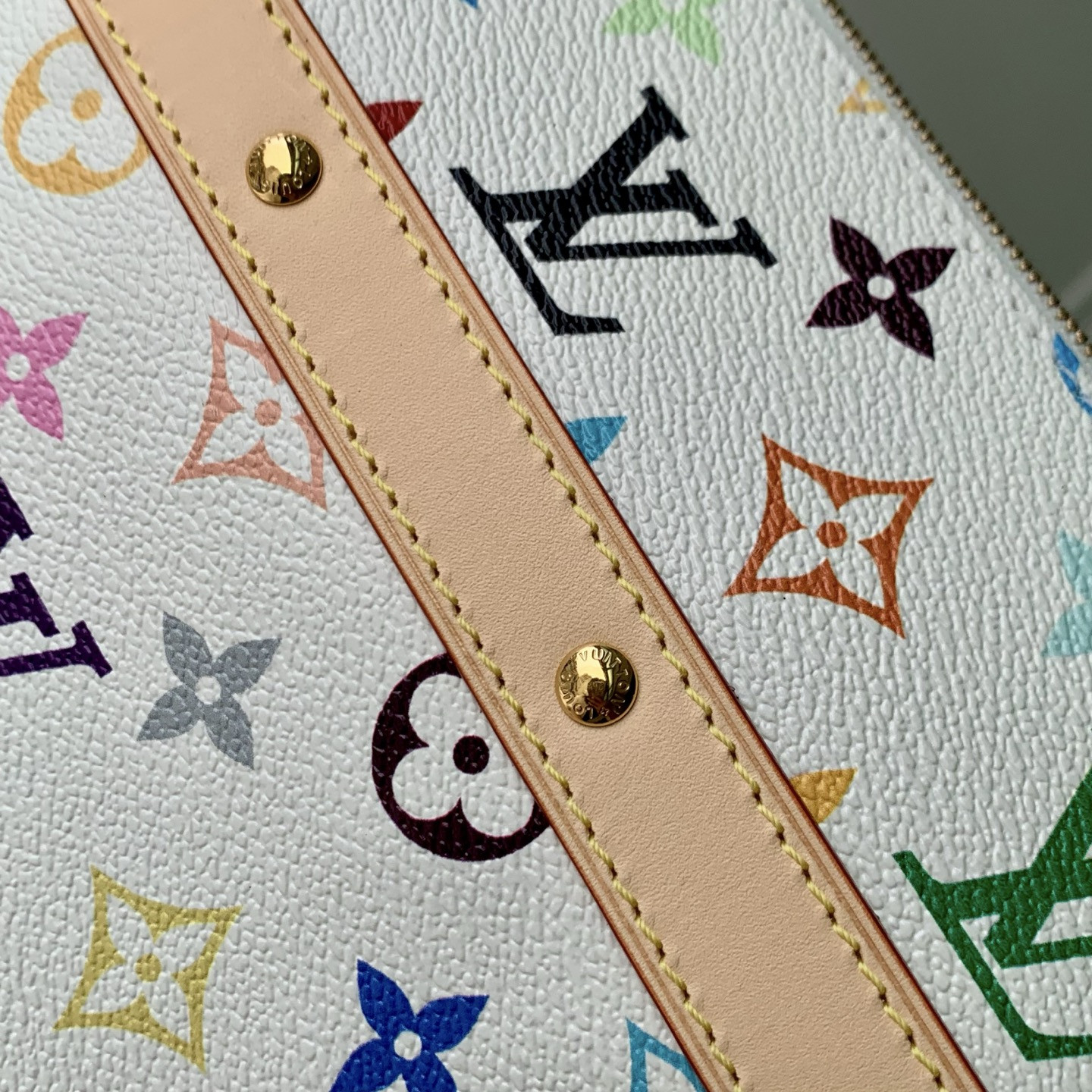 LV x TM Cruiser Toiletry Bag M27900 22x13.5x12cm