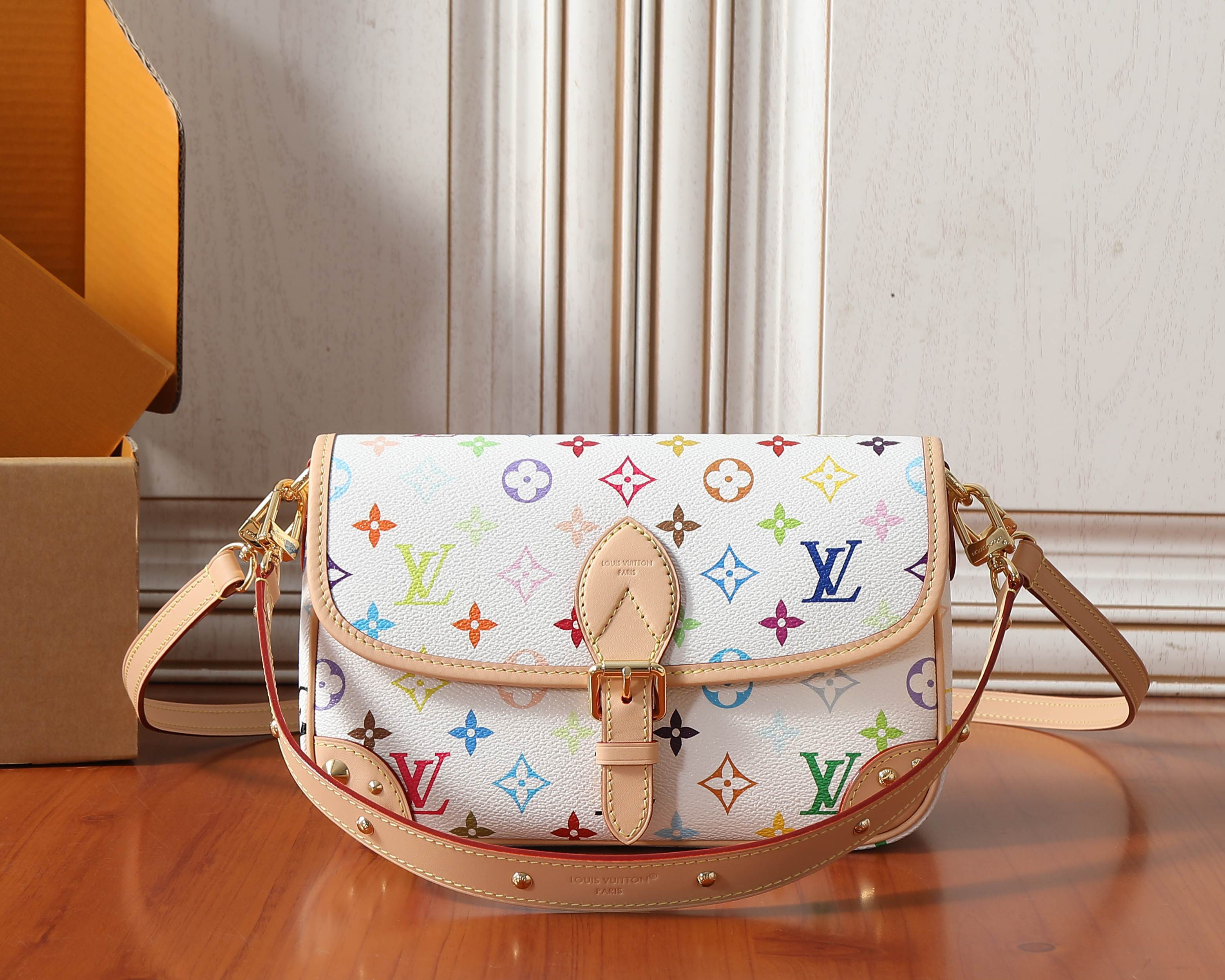 LV x TM Diane PM M27866 24x15x9cm