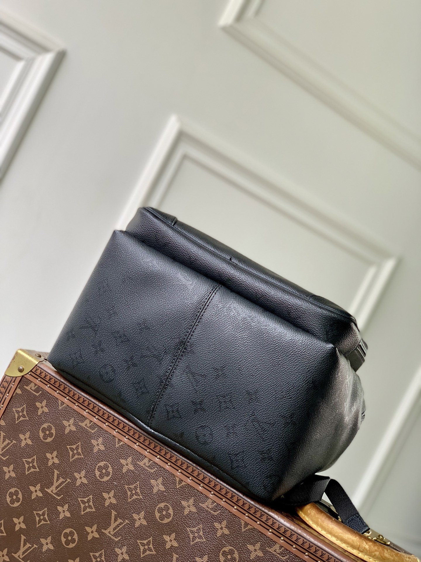 LV DISCOVERY CARGO Backpack M26765 39x19x30cm