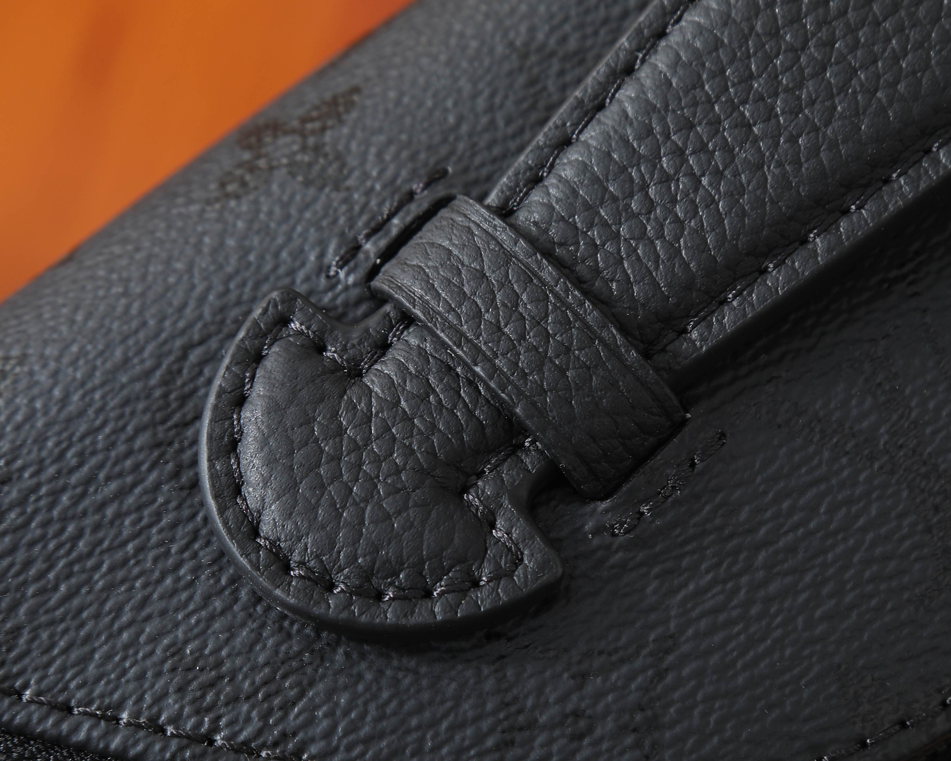 LV RUSH Waist Bag M26763 15x8x30cm
