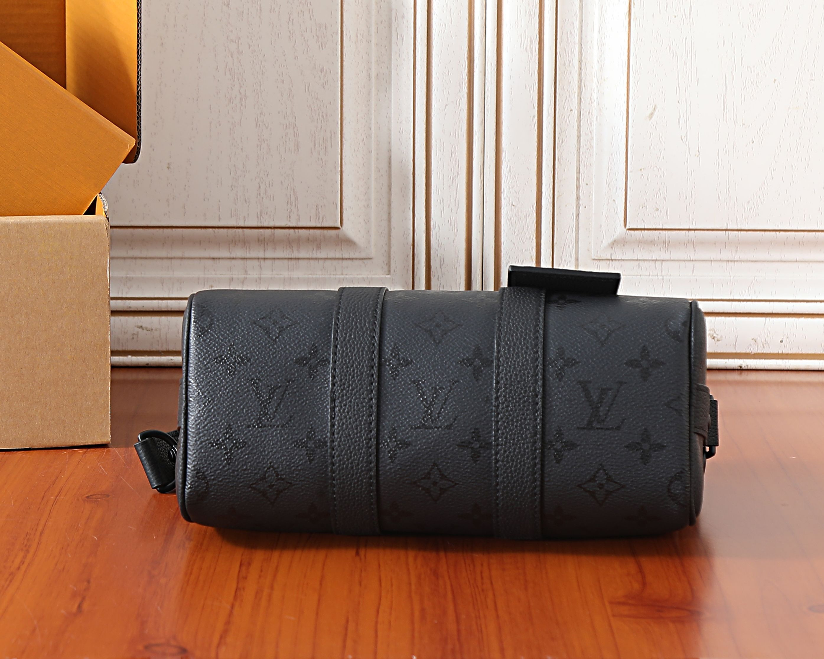 LV KEEPALL BANDOULIÈRE 25 Handbag M28369 15x11x25cm