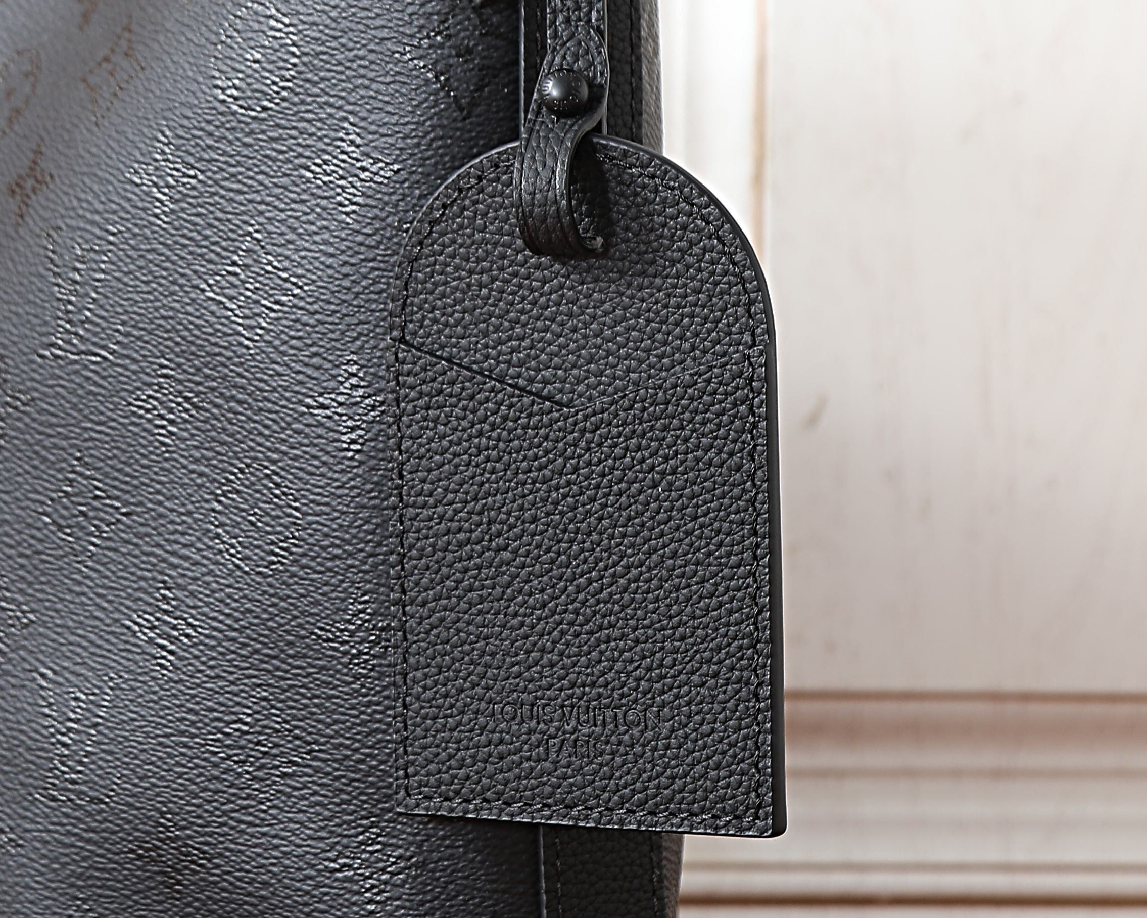 LV VAGABOND HOBO Handbag M27856 30x8.5x39cm