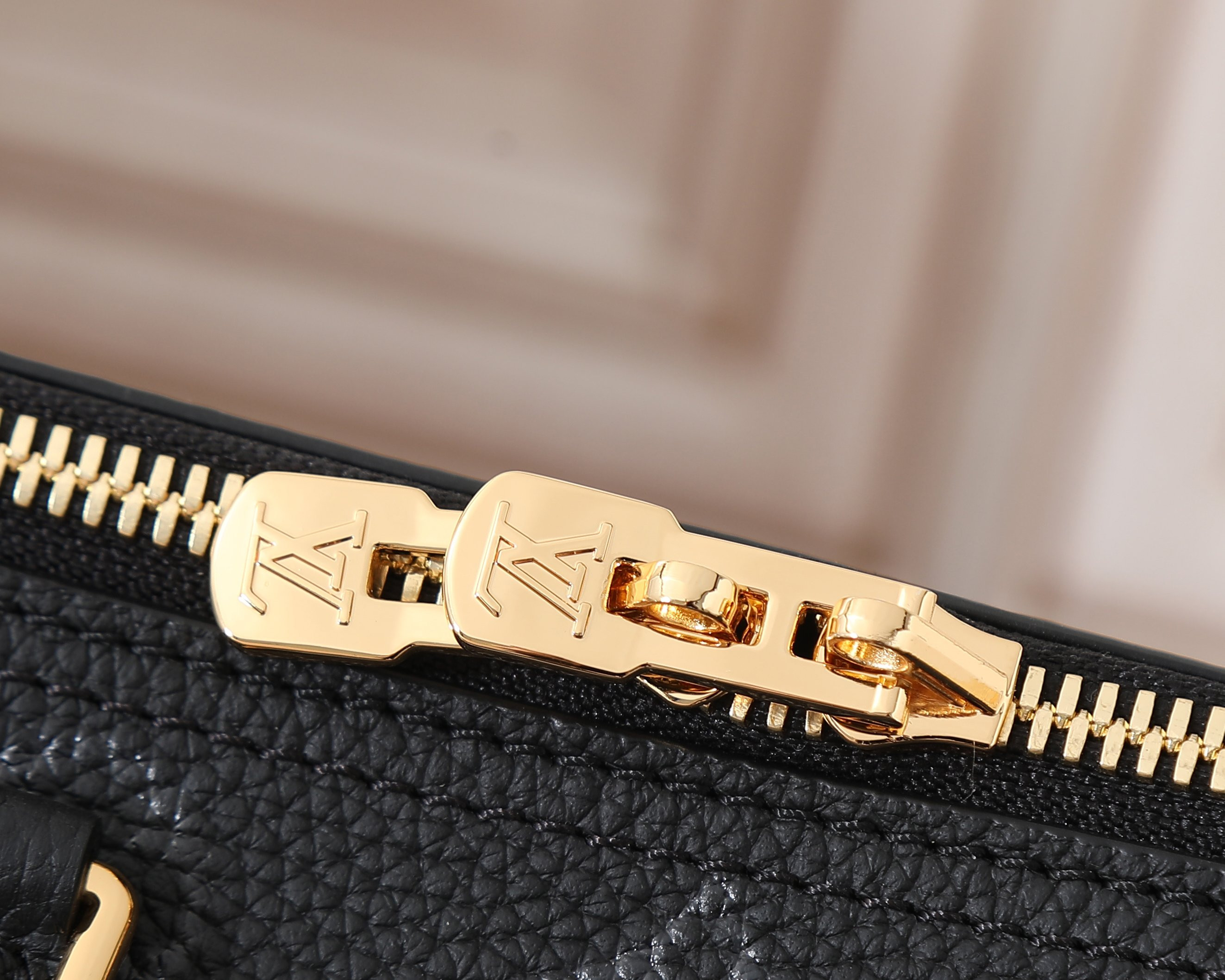 LV SPEEDY BANDOULIÈRE 25 Handbag M26486 18x13x25cm