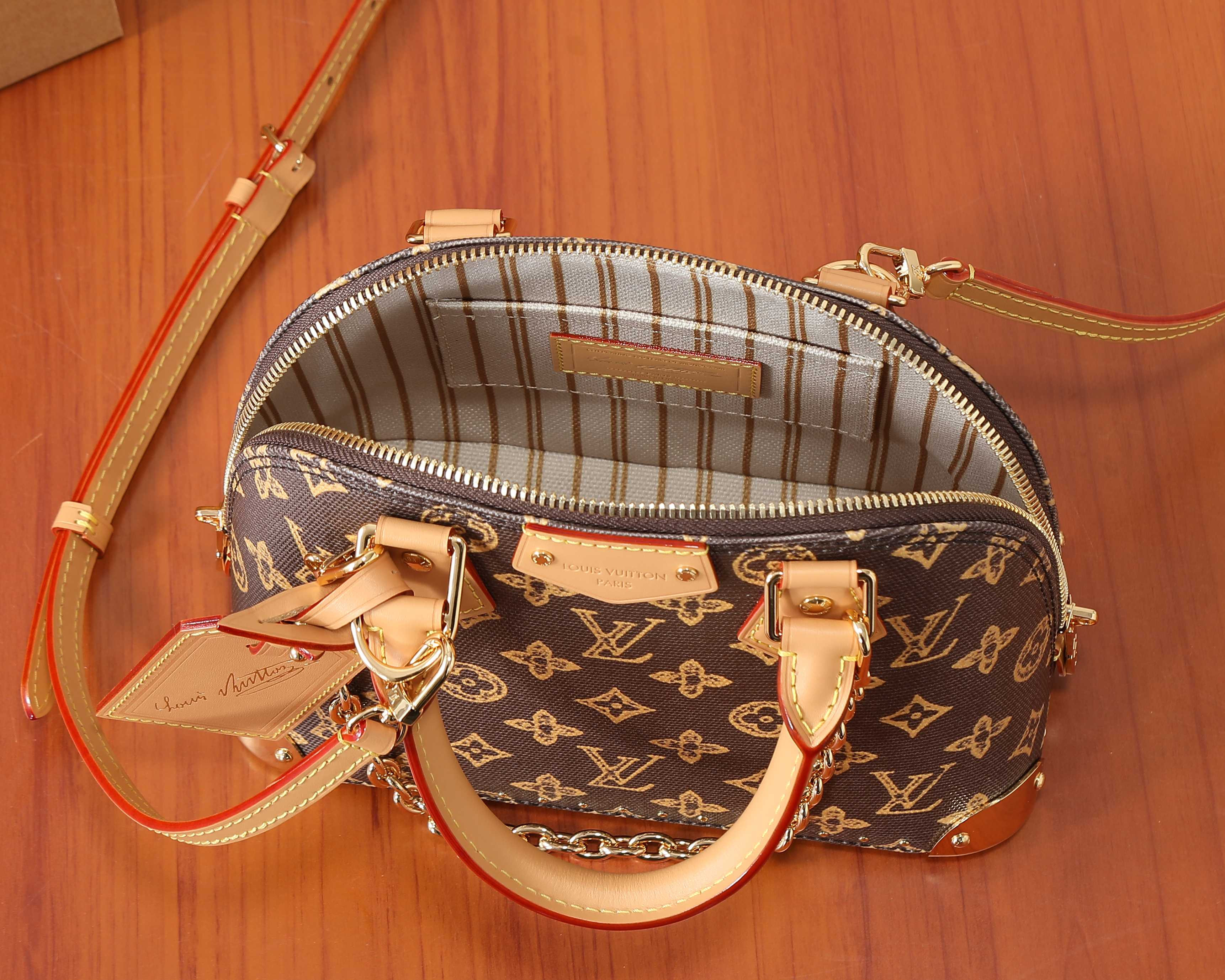 LV ALMA TRUNK BB Gloves M28105 19x11x22cm