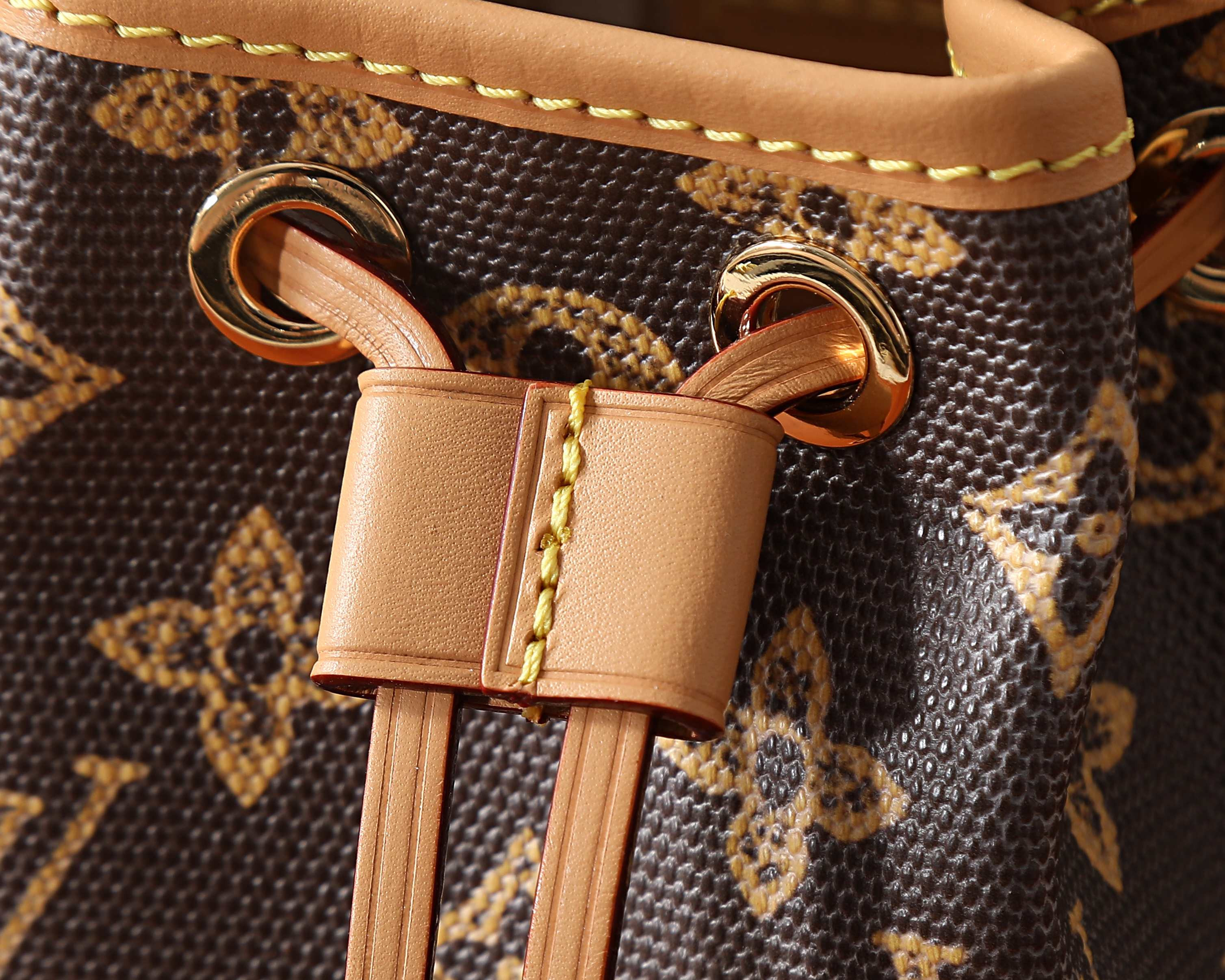 LV NANO NOÉ Handbag M27699 16x10x13cm