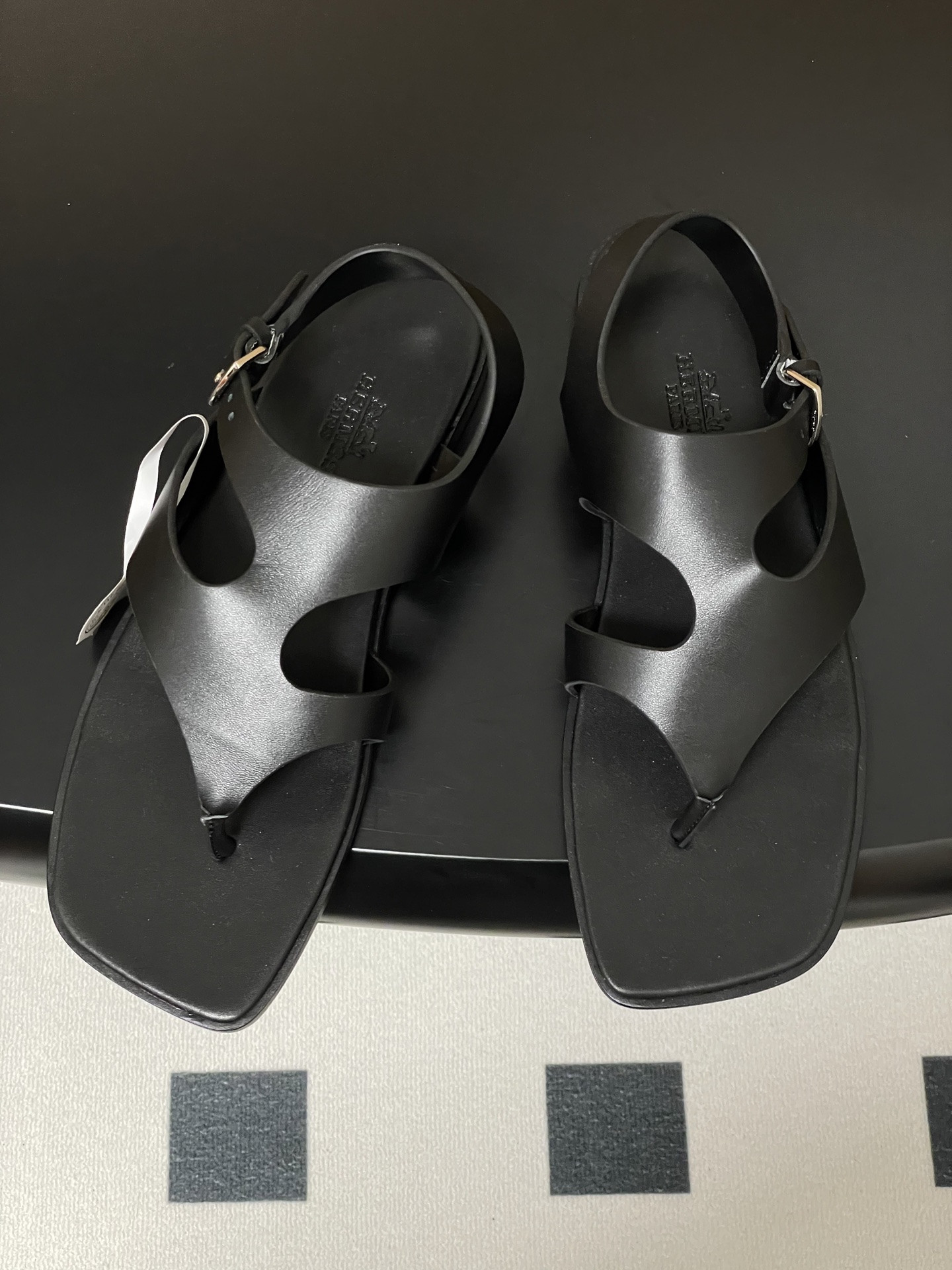 ua H**mes karen sandal