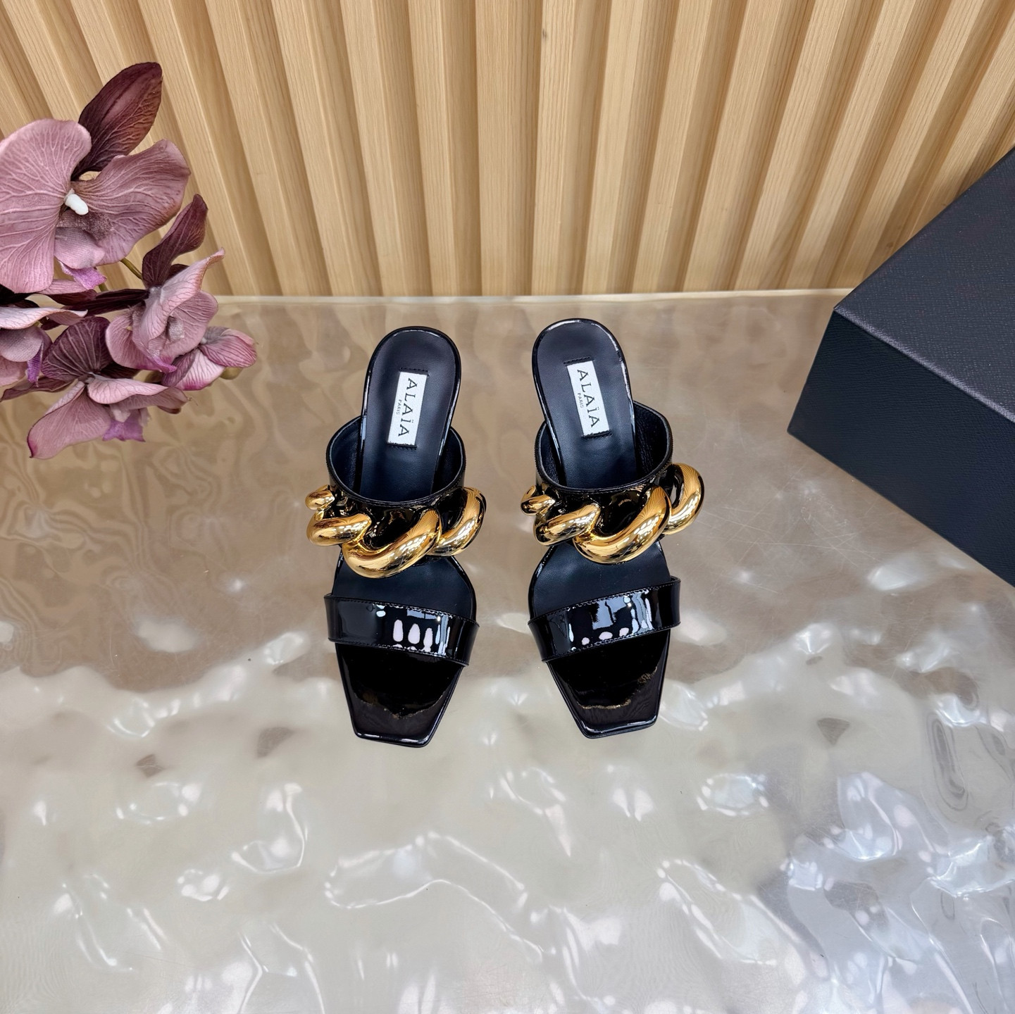 ua A1a1a wave jewel mules
