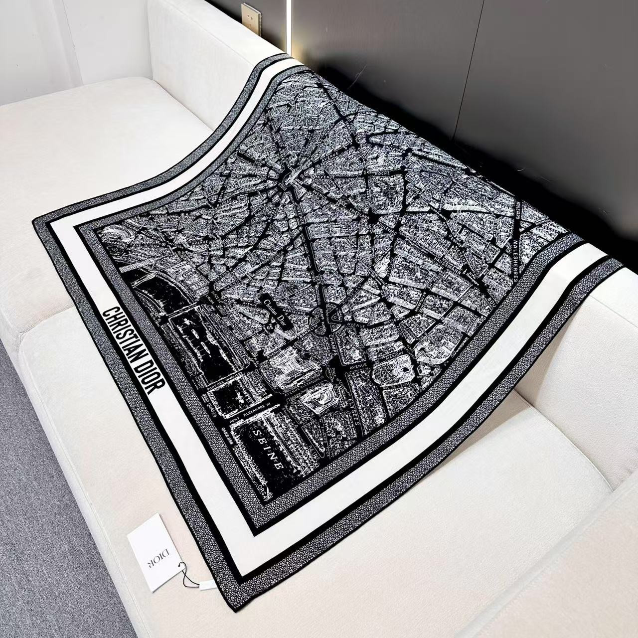 D*or silk scarf 110x110cm