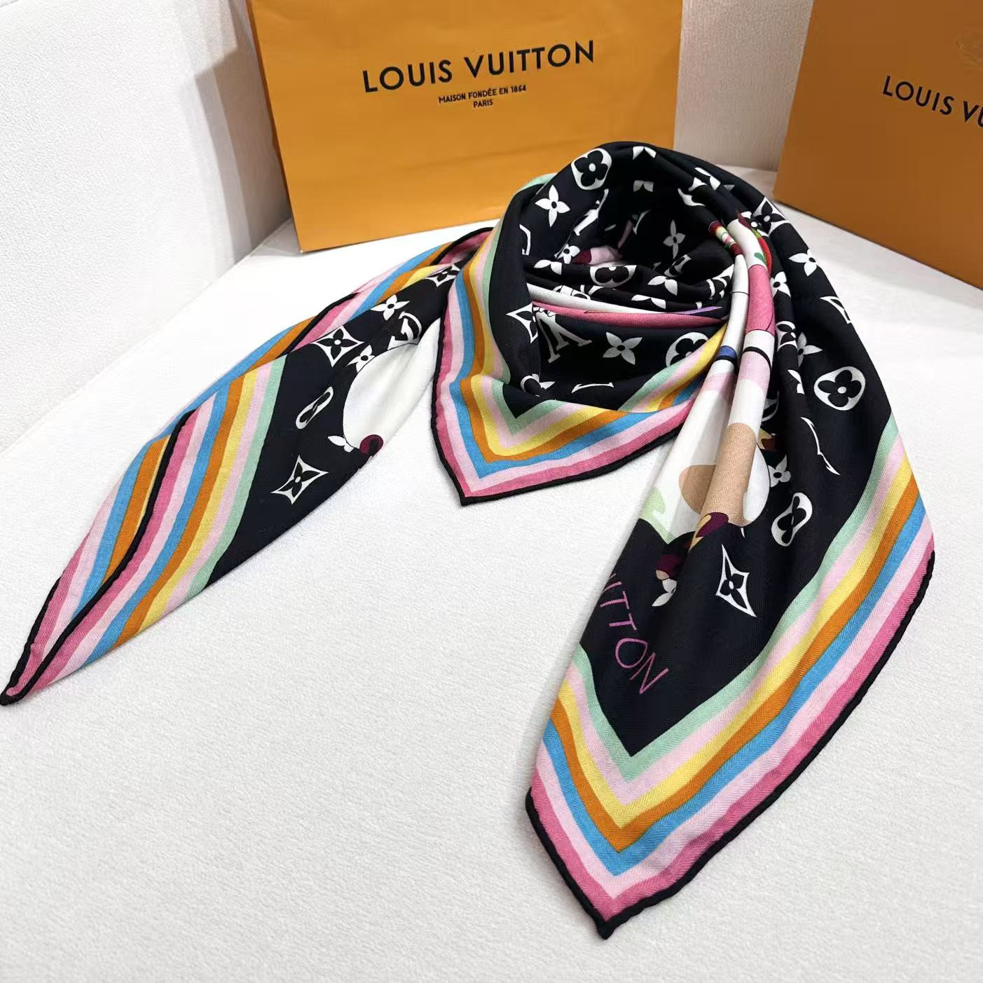LV x TM scarf 135x135cm 30% silk 70% wool