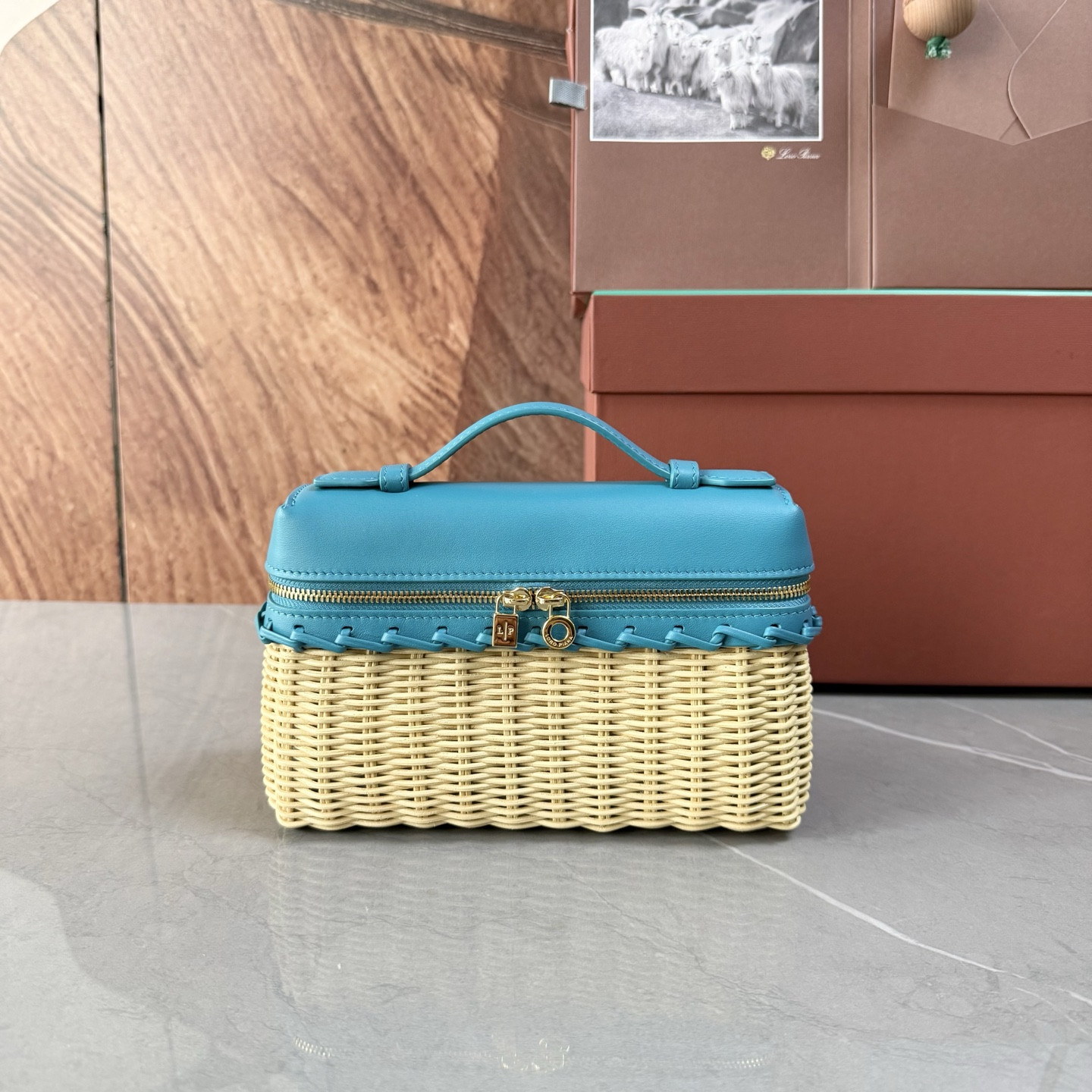 L**o p*ana extra pocket l19 wicker bag 19 x 11.5 x 7cm
