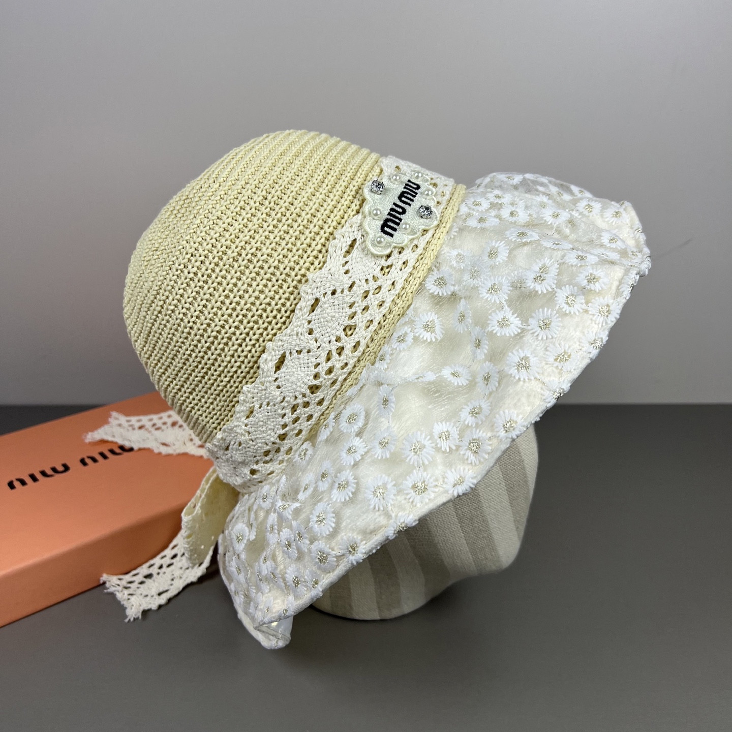 M1v M1v straw hat