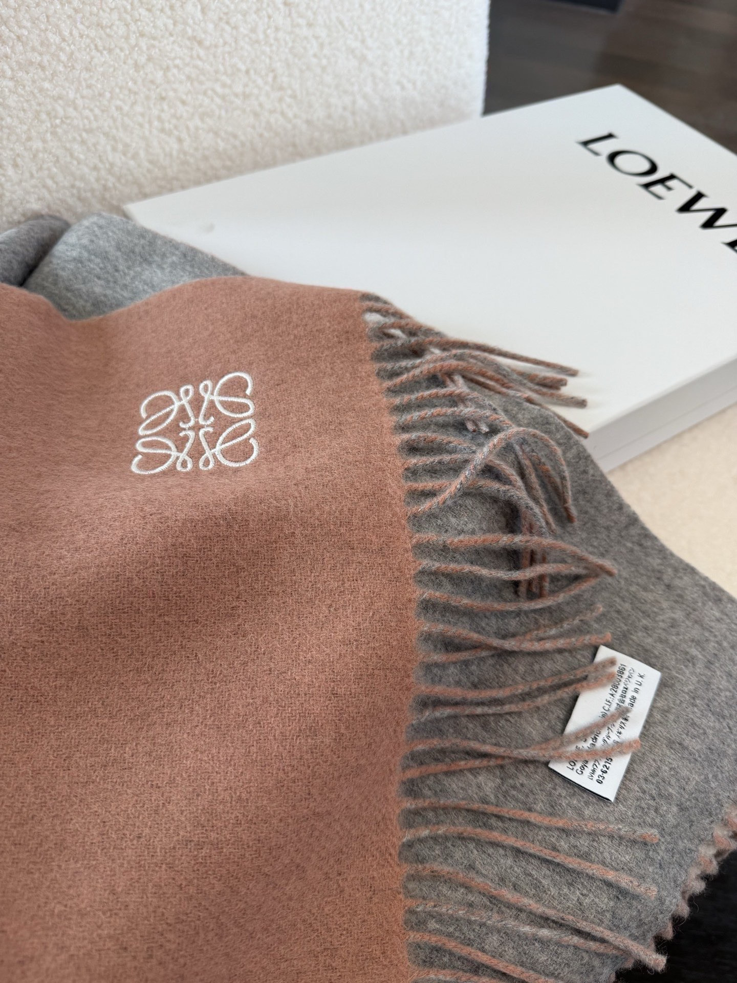 L0ew* scarf 30x180cm